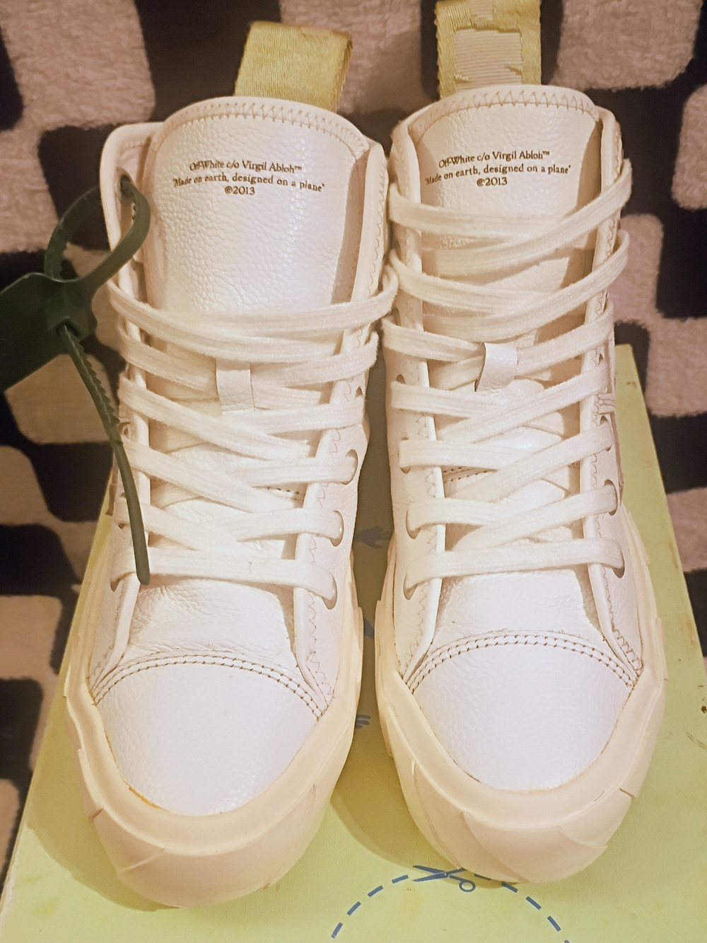 Off-White Leather Mid-Top Vulcanized White Sneaker EU 38 US W 8 M 6 Excellent